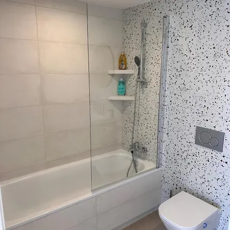Apartmán Luxurious 3-bedroom In Lorcrimar Iv *