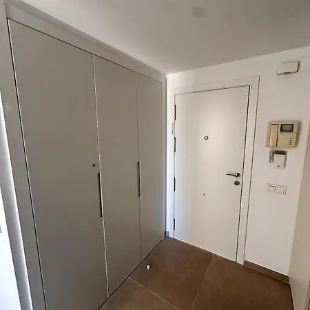 Luxurious 3-bedroom In Lorcrimar Iv *