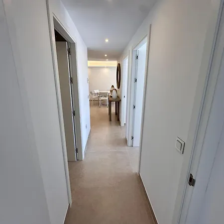 Luxurious 3-bedroom In Lorcrimar Iv *