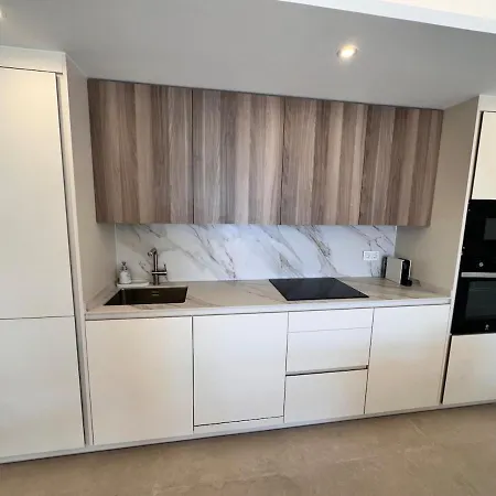 Apartmán Luxurious 3-bedroom In Lorcrimar Iv *