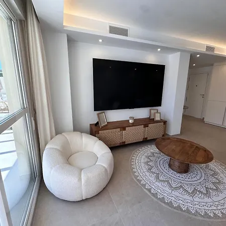 Apartmán Luxurious 3-bedroom In Lorcrimar Iv *