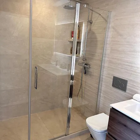 Luxurious 3-bedroom In Lorcrimar Iv Apartmán